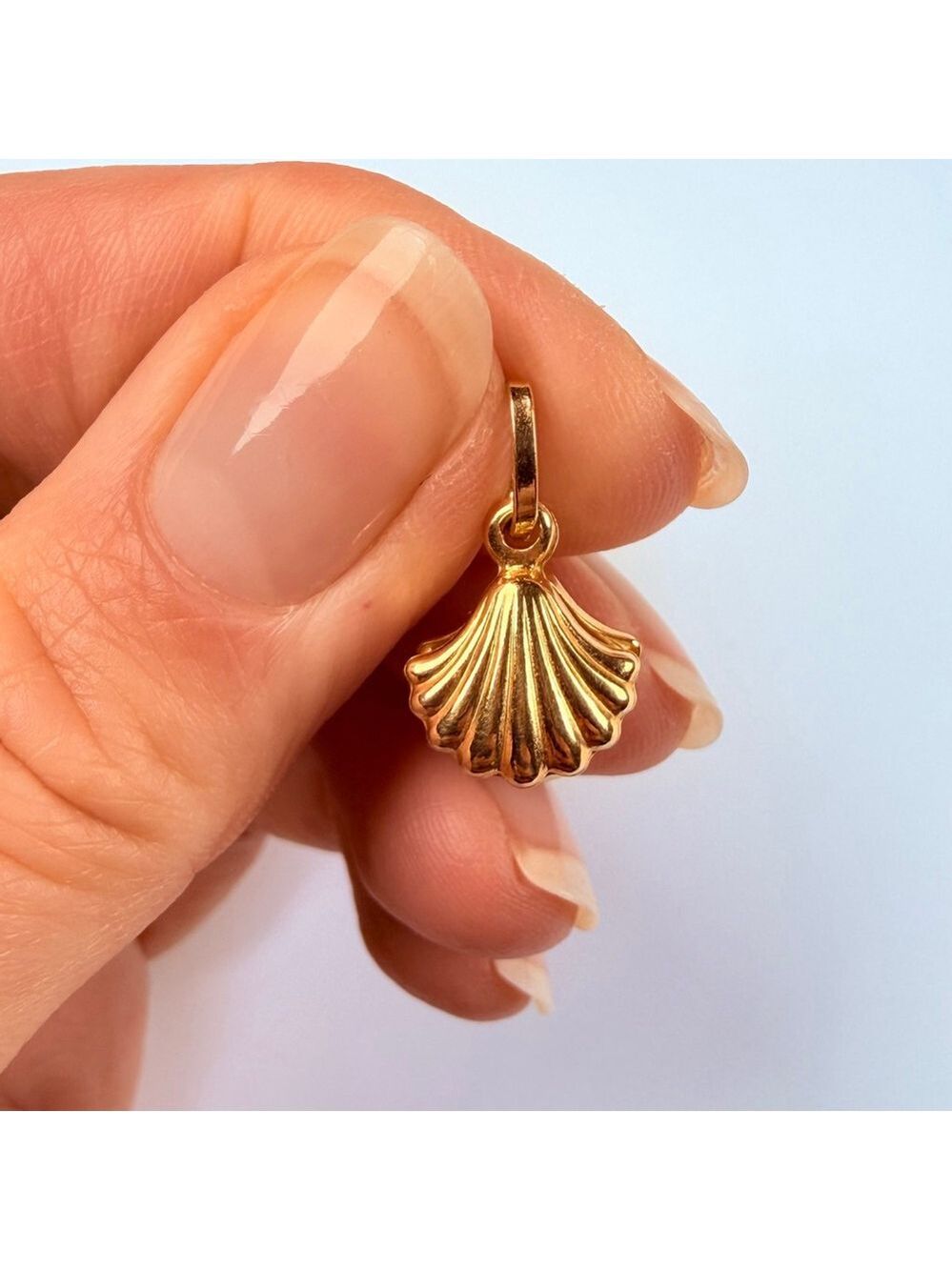 18K Solid Yellow Gold Seashell 7.5MM Pearl Designer Gold Art VTG Pendant Italy - Picture 6 of 7